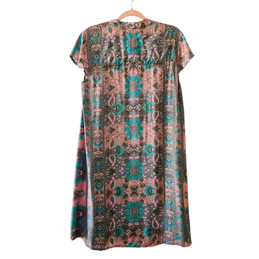 Feathers By  Tolani Bohemian Paisley Print V Neck Short Sleeve POCKETS Small - Picture 2 of 4